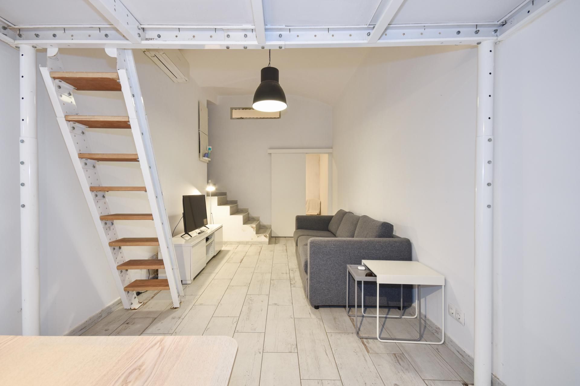 Study for sale in  Barcelona Capital  with Heating, Oven and Microwave