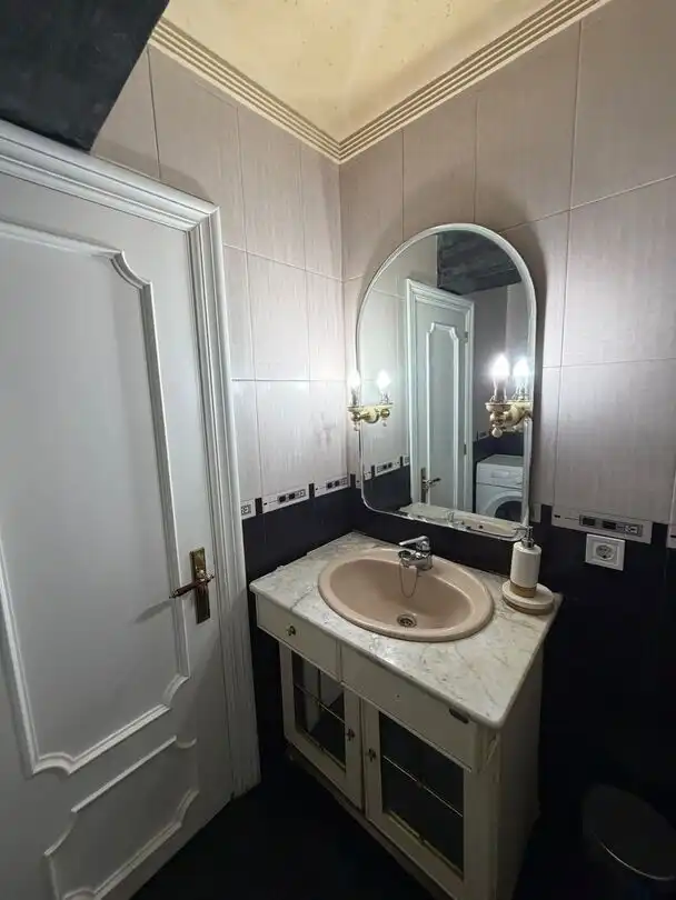 Baño de Piso en venta en Langreo con Calefacción
