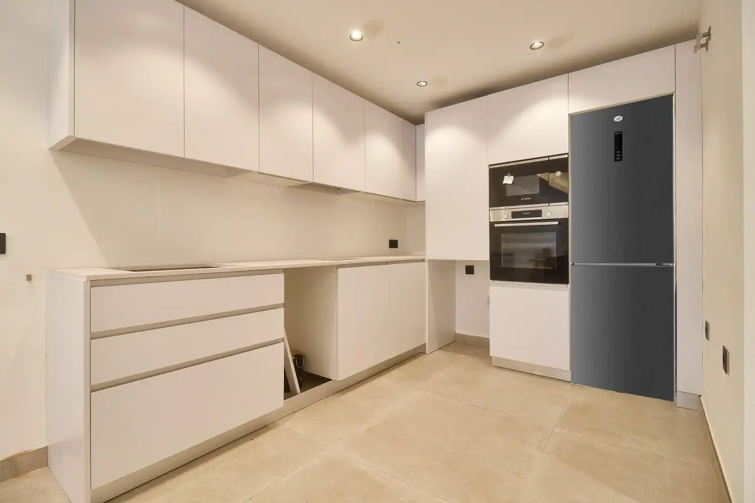 Apartamento con terraza en venta en Puerto Deportivo, imagen 25