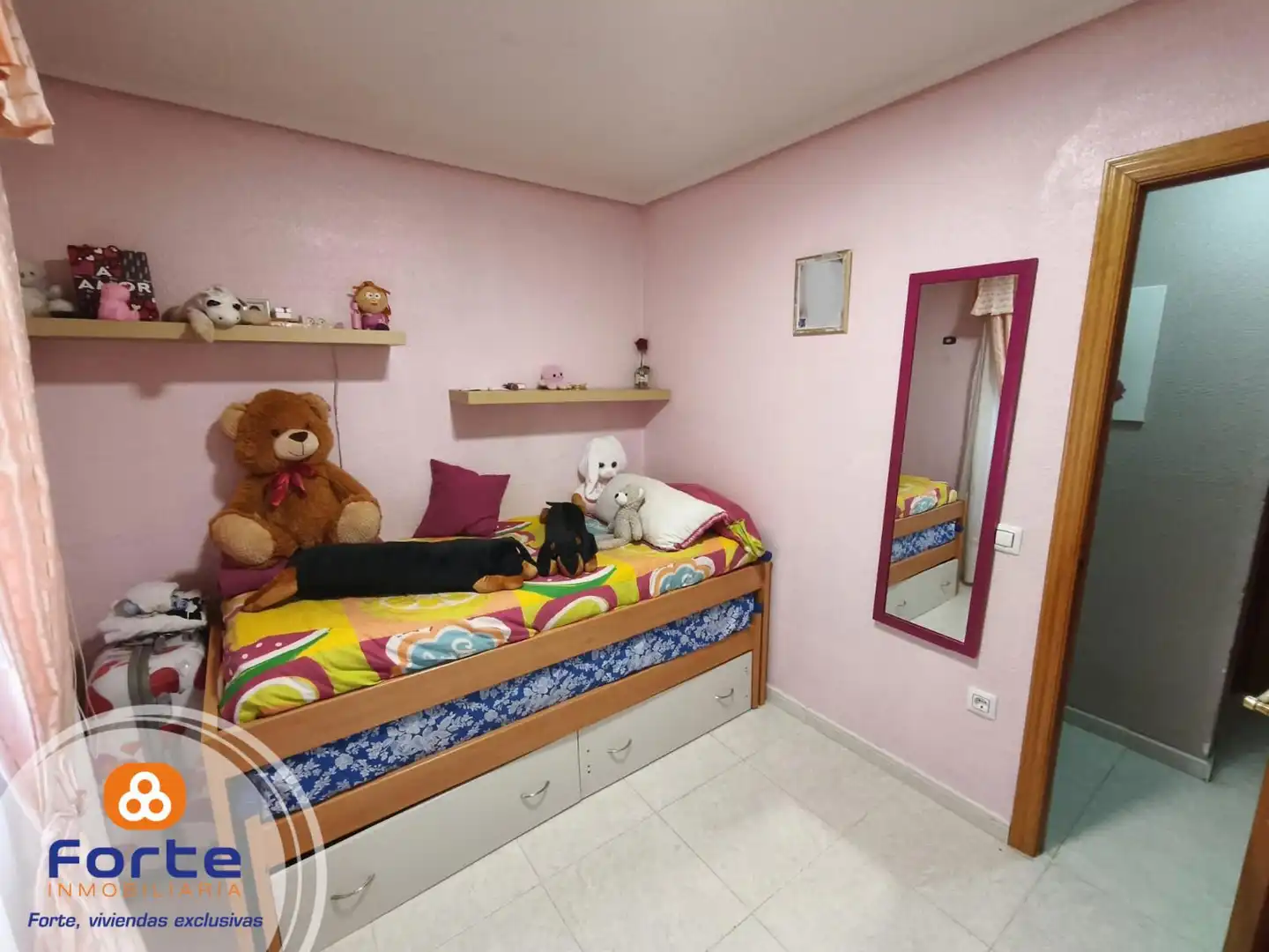Habitación de Piso en venta en Córdoba con Aire acondicionado y Calefacción