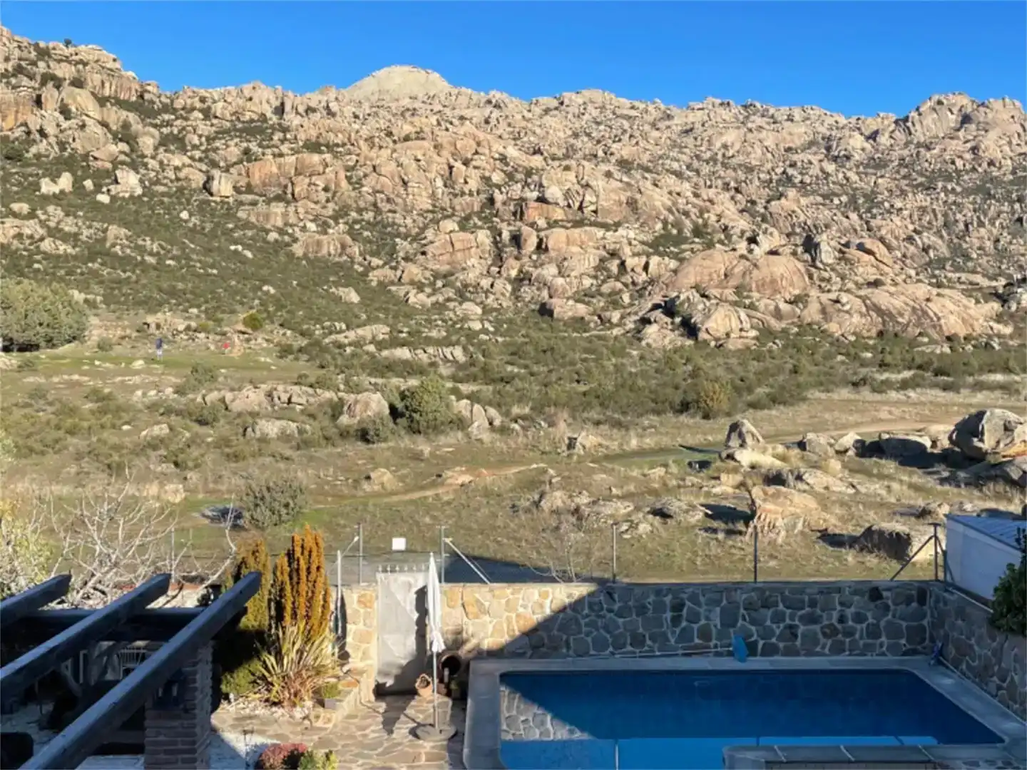 Vista exterior de Casa o chalet en venta en Manzanares El Real con Aire acondicionado, Jardín privado y Trastero