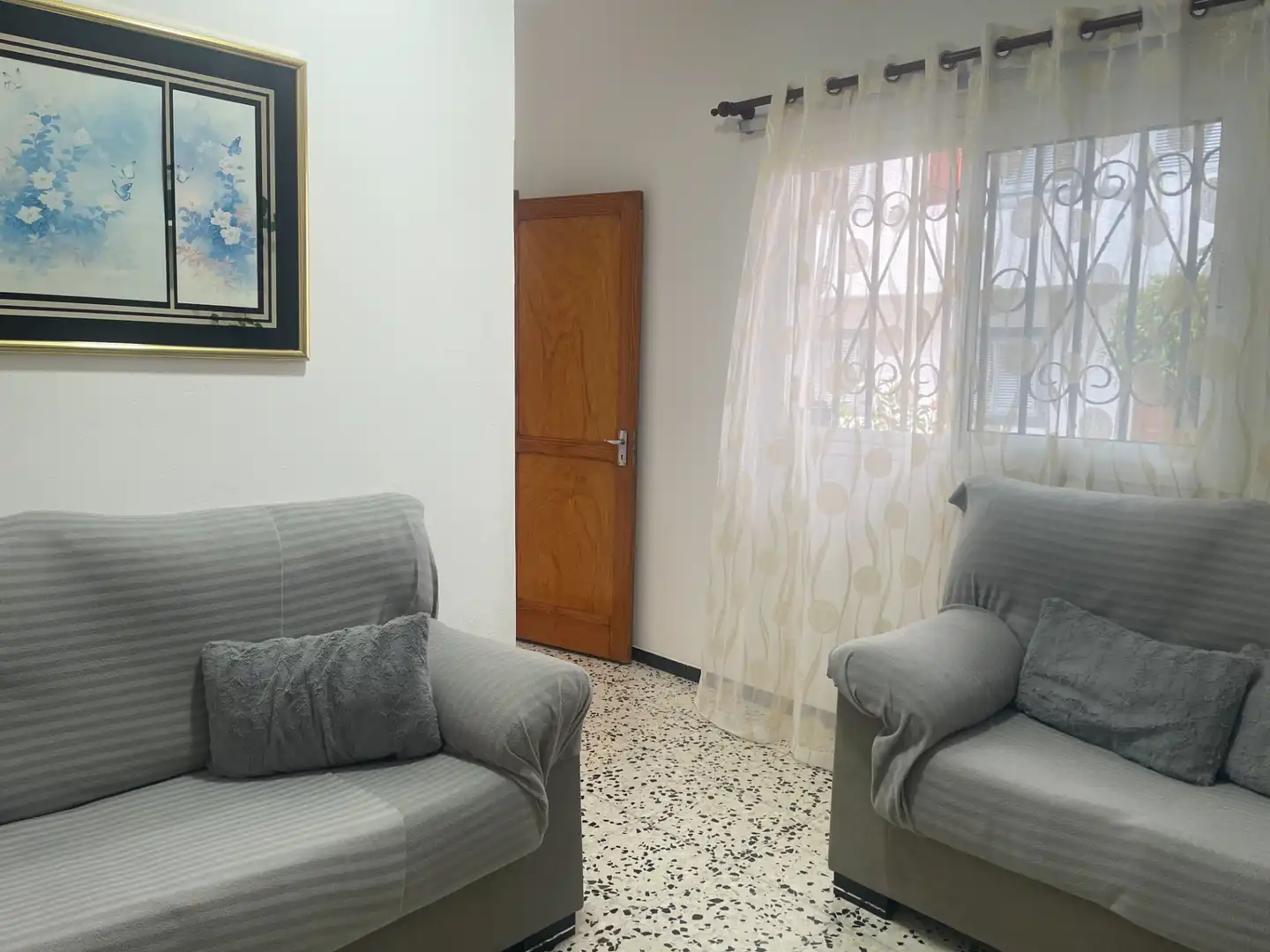 Sala d'estar de Casa adosada en venda en Las Palmas de Gran Canaria amb Terrassa, Traster i Balcó