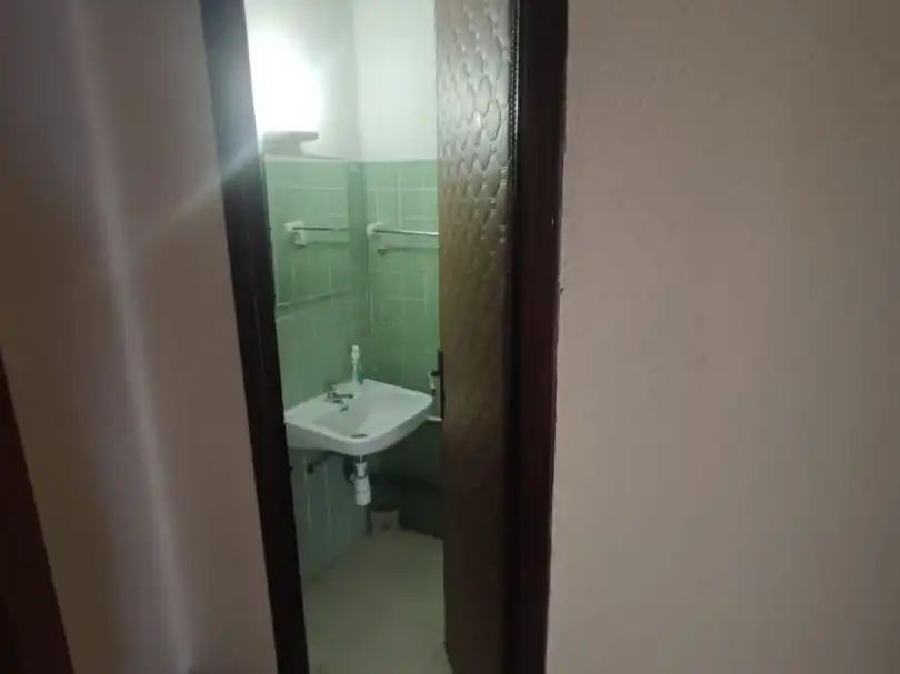 Badezimmer von Büro zur Miete in Valencia mit Klimaanlage