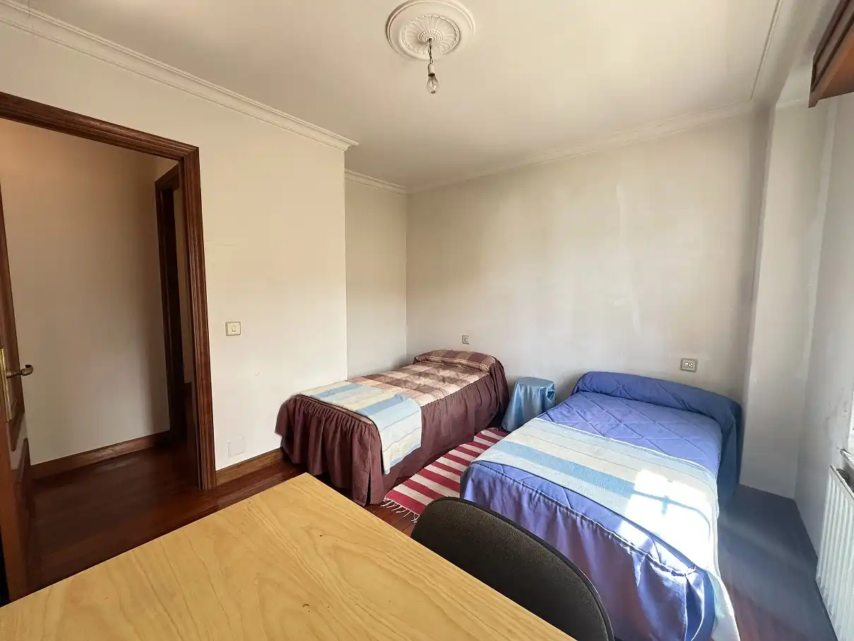 Bedroom of Flat for sale in Santiago de Compostela   with Heating