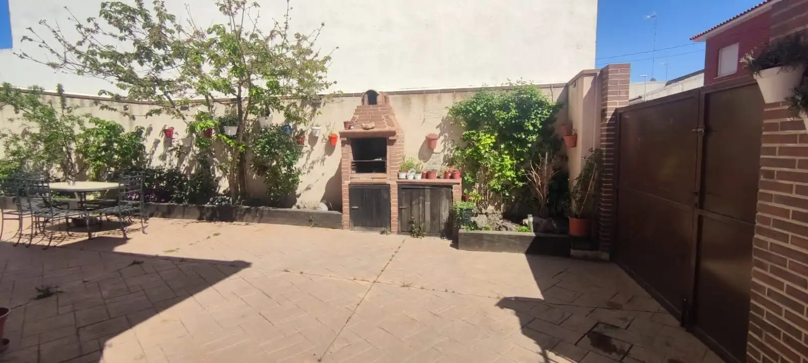 Jardí de Casa o xalet en venda en Cobeja amb Calefacció i Moblat