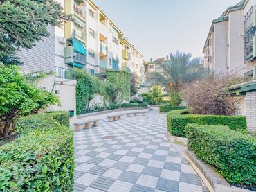 Piso con balcón en venta en Norte
