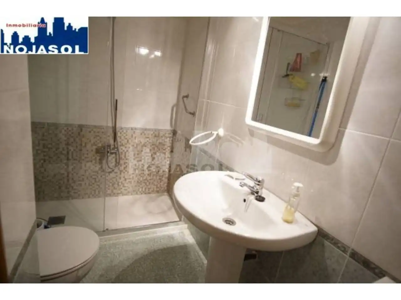 Baño de Apartamento de alquiler en Noja con Calefacción, Terraza y Amueblado