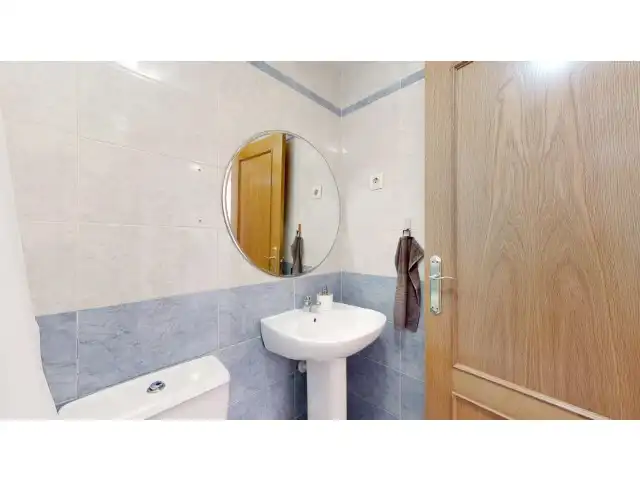 Baño de Piso en venta en Picassent con Aire acondicionado, Terraza y Piscina