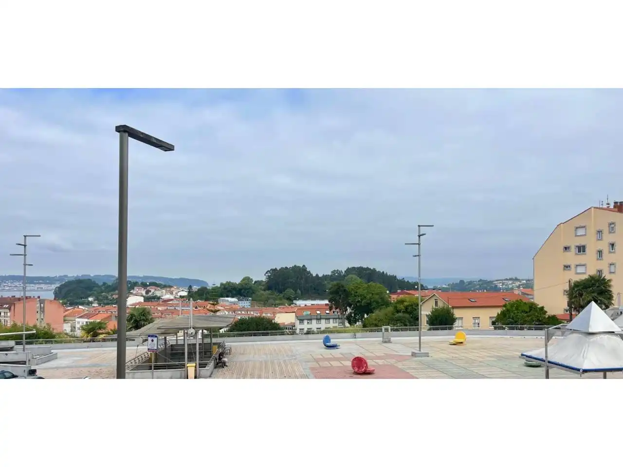 Vista exterior de Pis en venda en Miño amb Calefacció, Terrassa i Traster