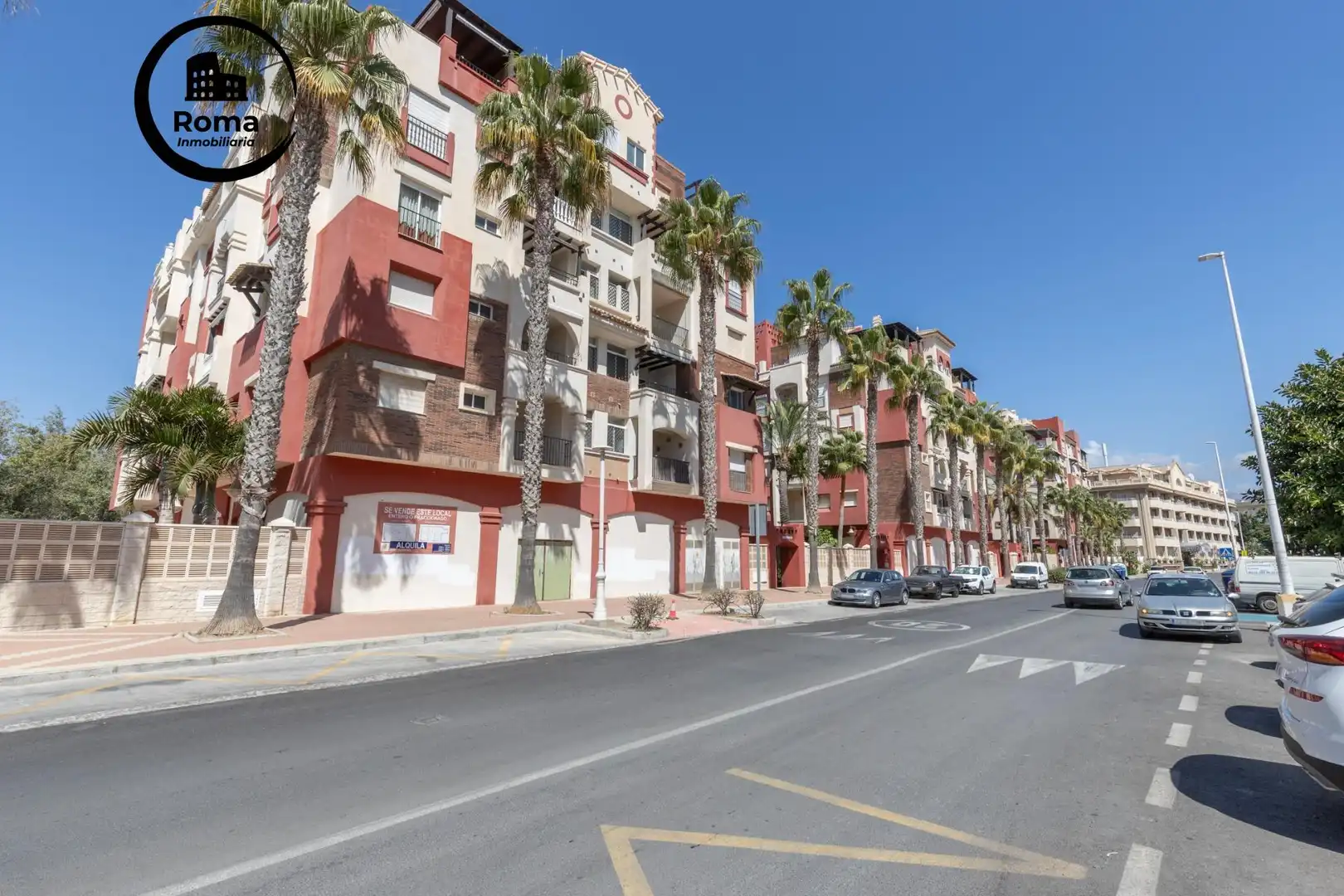 Piso con piscina en venta en Playa de Granada, imagen 3