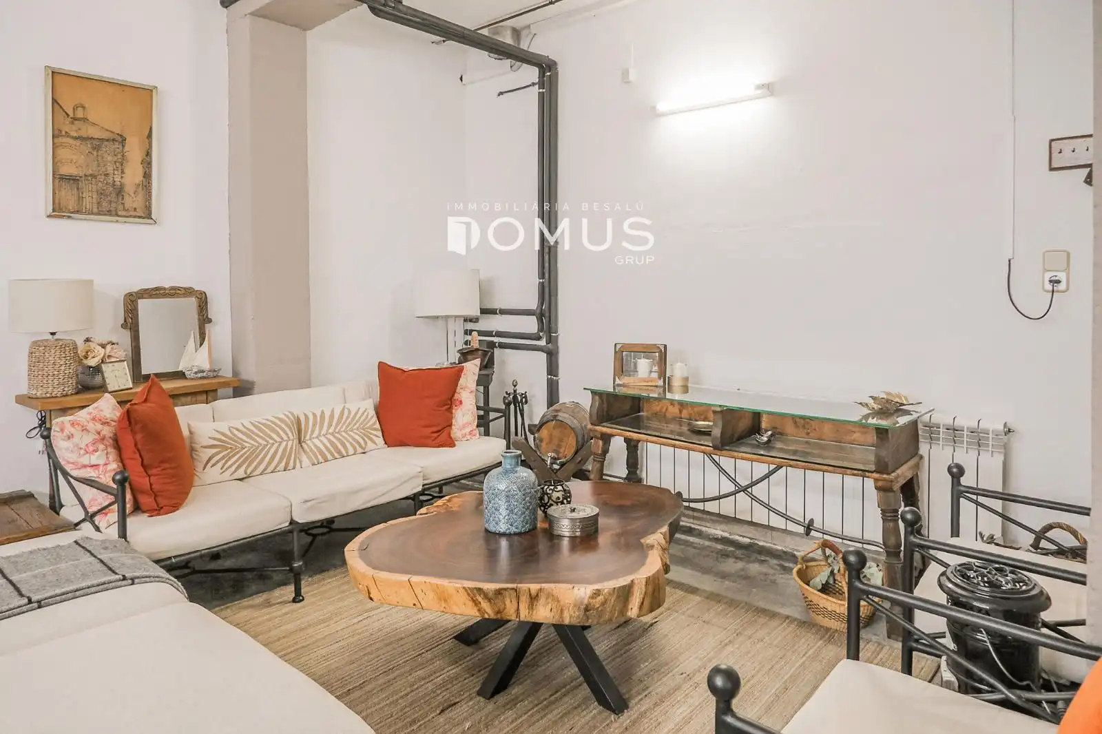 Living room of Houses for sale in Besalú  with Air Conditioner, Private garden and Terrace