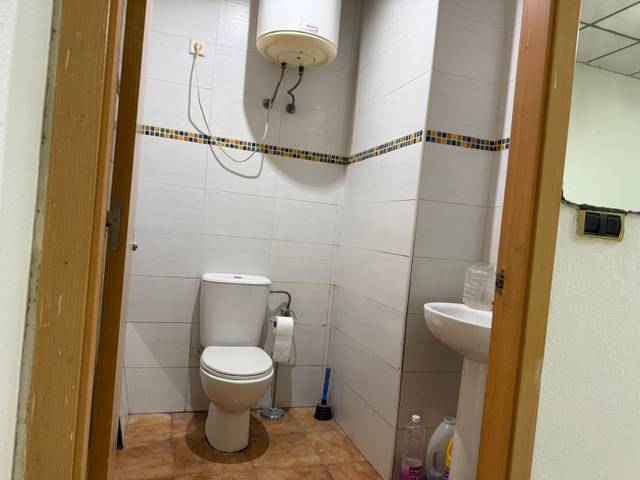 Local comercial en Alquiler en Gijón - AV COSTA, 110 en La Arena