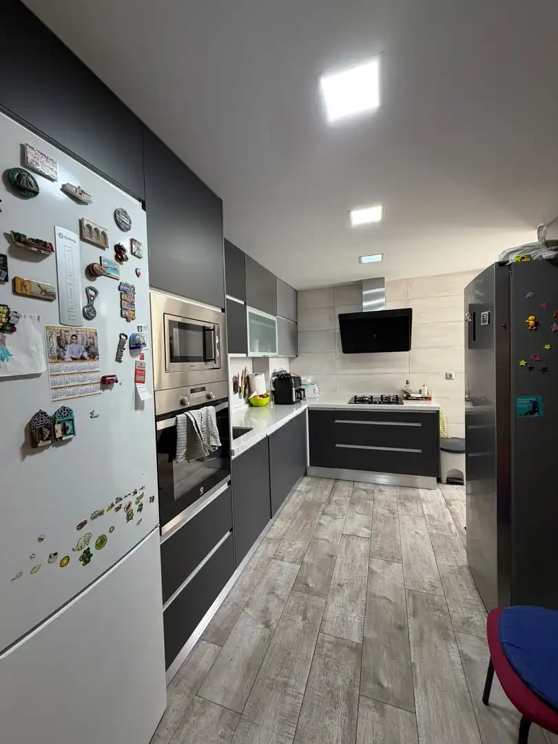 Cocina de Piso en venta en Teatinos - Universidad