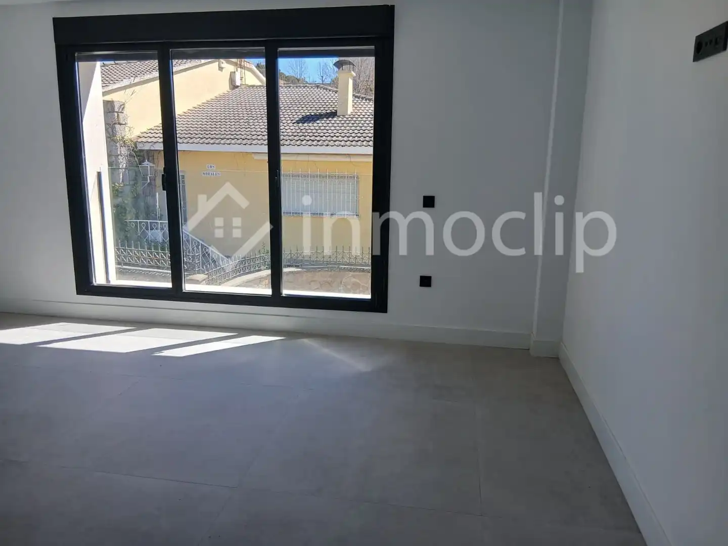 Sala d'estar de Casa o xalet en venda en Villamayor amb Calefacció, Jardí privat i Terrassa