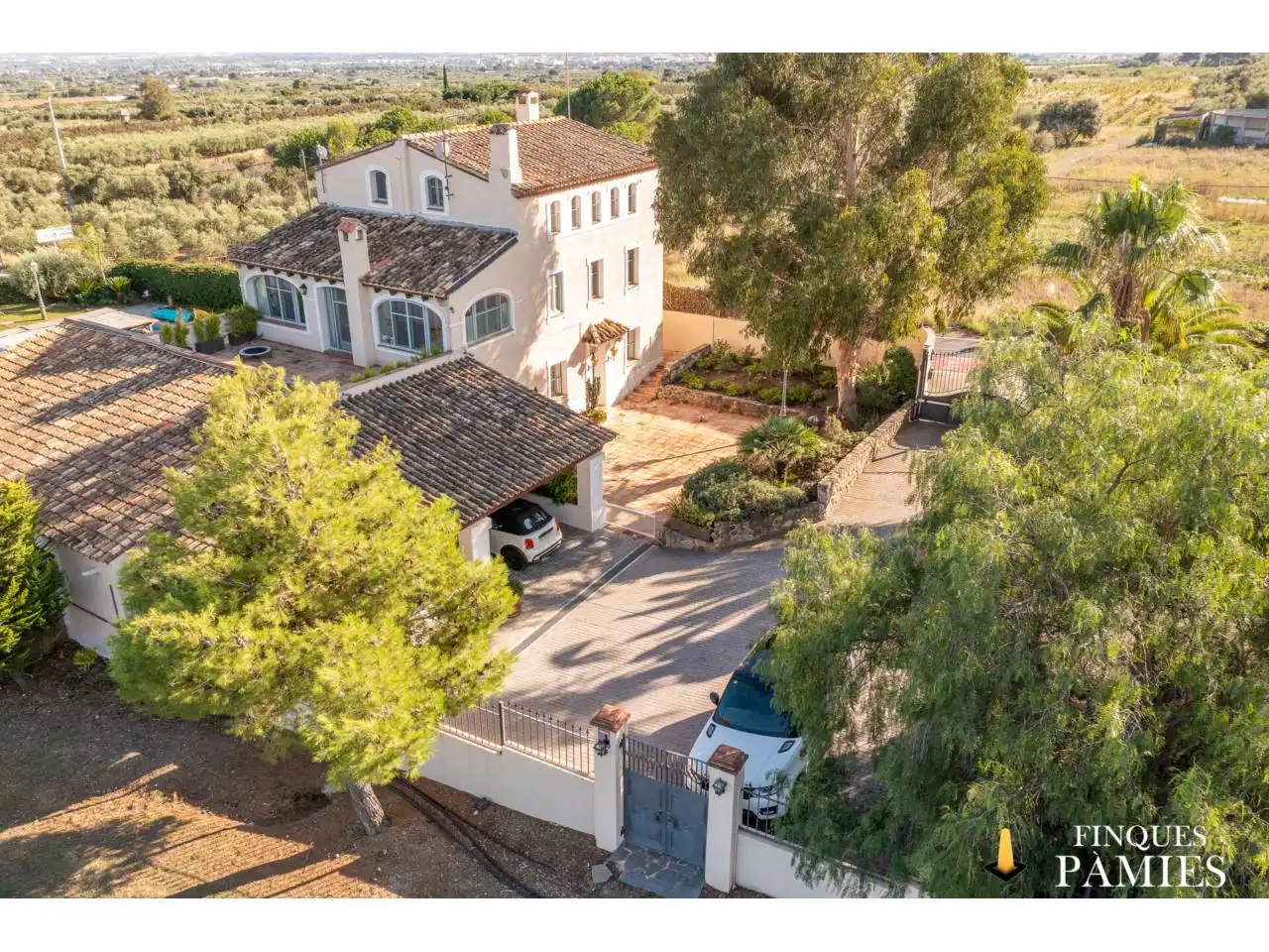 Vista exterior de Casa o chalet en venta en La Selva del Camp con Calefacción, Jardín privado y Terraza