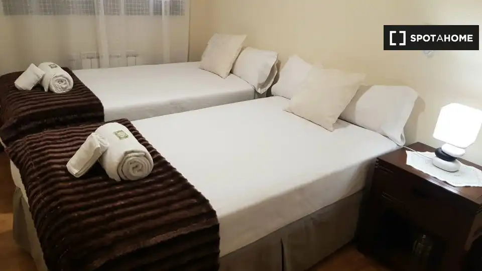 Habitación en Valdebernardo - Valderribas