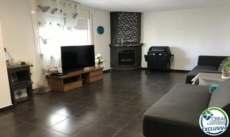 Sala d'estar de Casa o xalet en venda en Roses amb Aire condicionat, Calefacció i Jardí privat