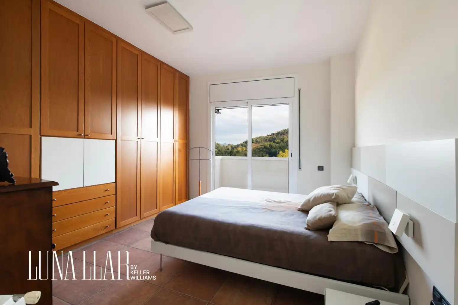 Bedroom of Detached homes for sale in Sant Climent de Llobregat  with Heating, Parquet flooring and Terrace