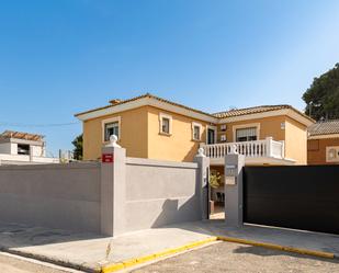Vista exterior de Casa o xalet en venda en Paterna amb Aire condicionat, Calefacció i Jardí privat
