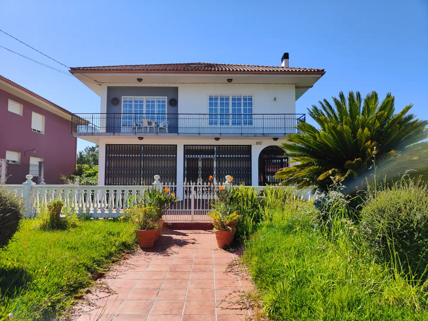 Vista exterior de Casa o chalet en venta en Rianxo con Calefacción, Jardín privado y Parquet