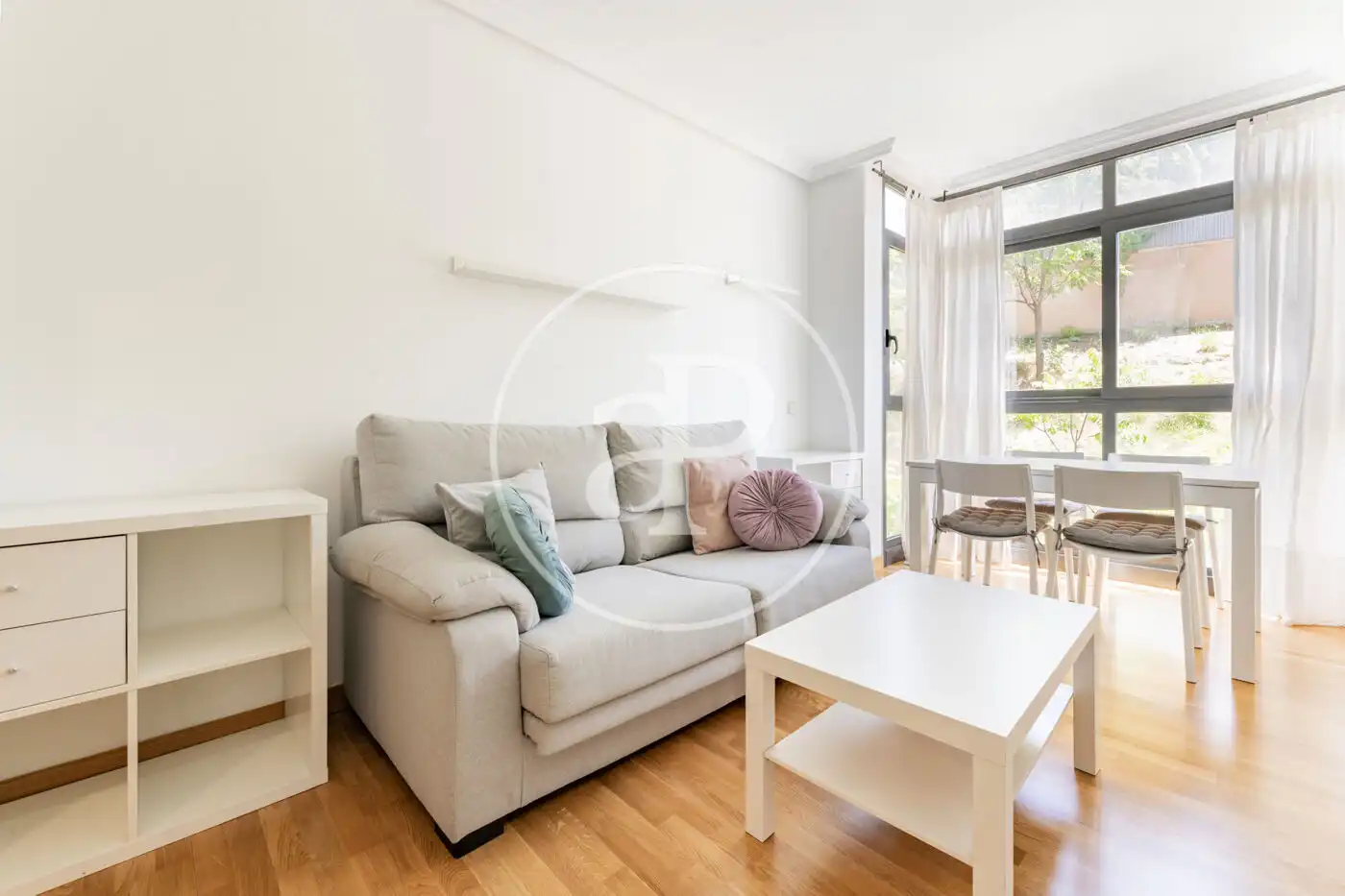 Außenansicht von Wohnung zum Verkauf in Madrid mit Klimaanlage, Heizung und Privatgarten