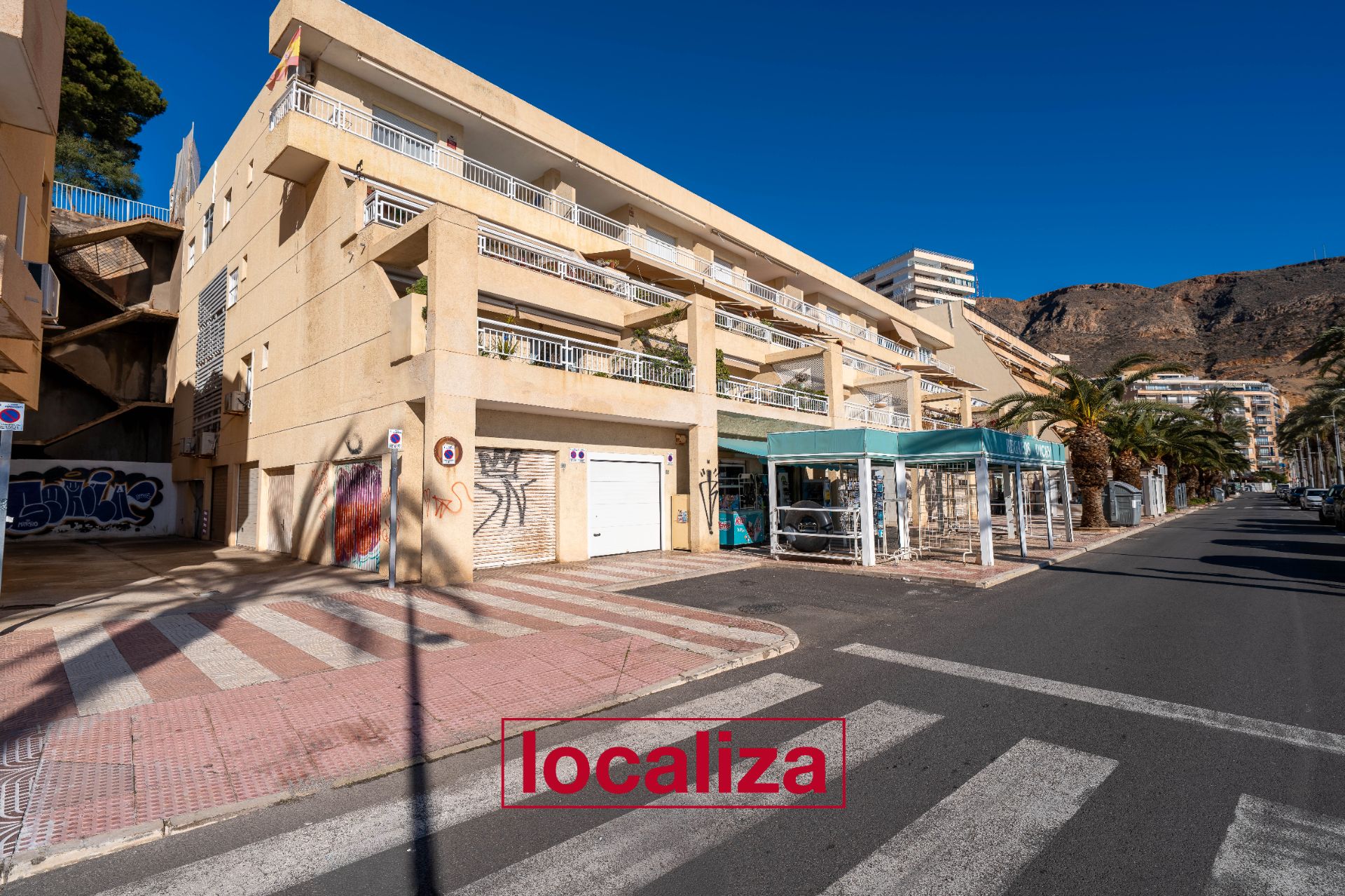 Vista exterior de Pis en venda en Roquetas de Mar amb Terrassa, Traster i Moblat