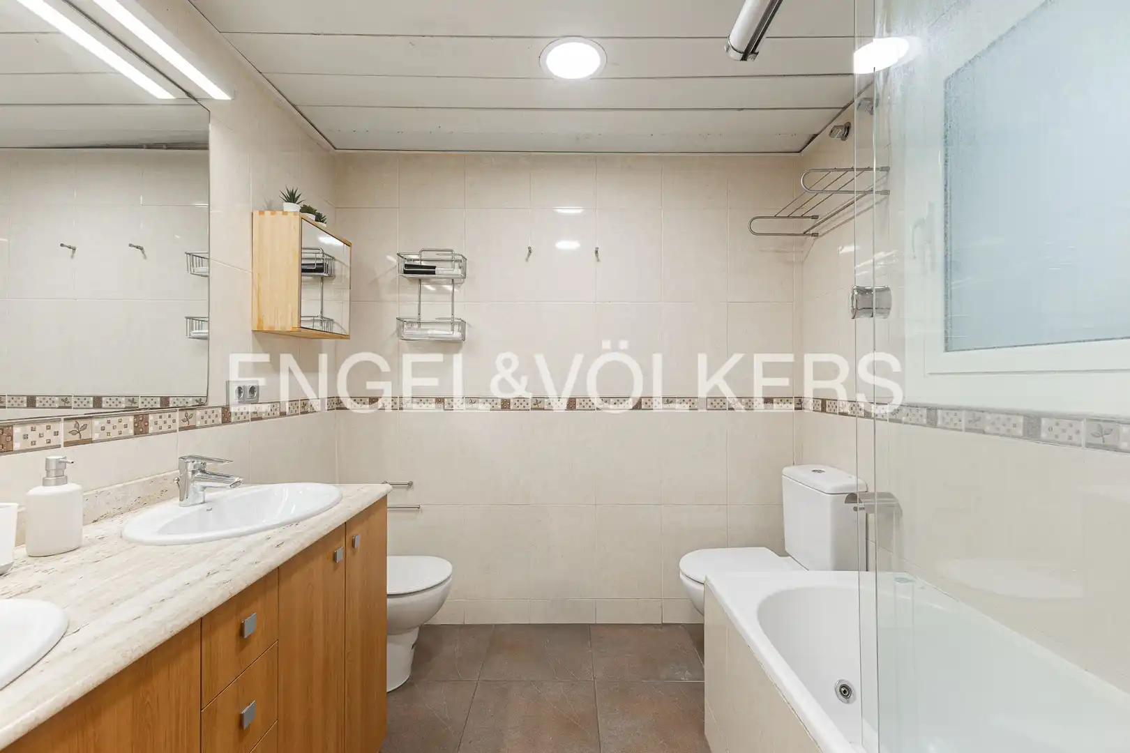 Baño de Piso en venta en Barcelona con Aire acondicionado, Calefacción y Parquet