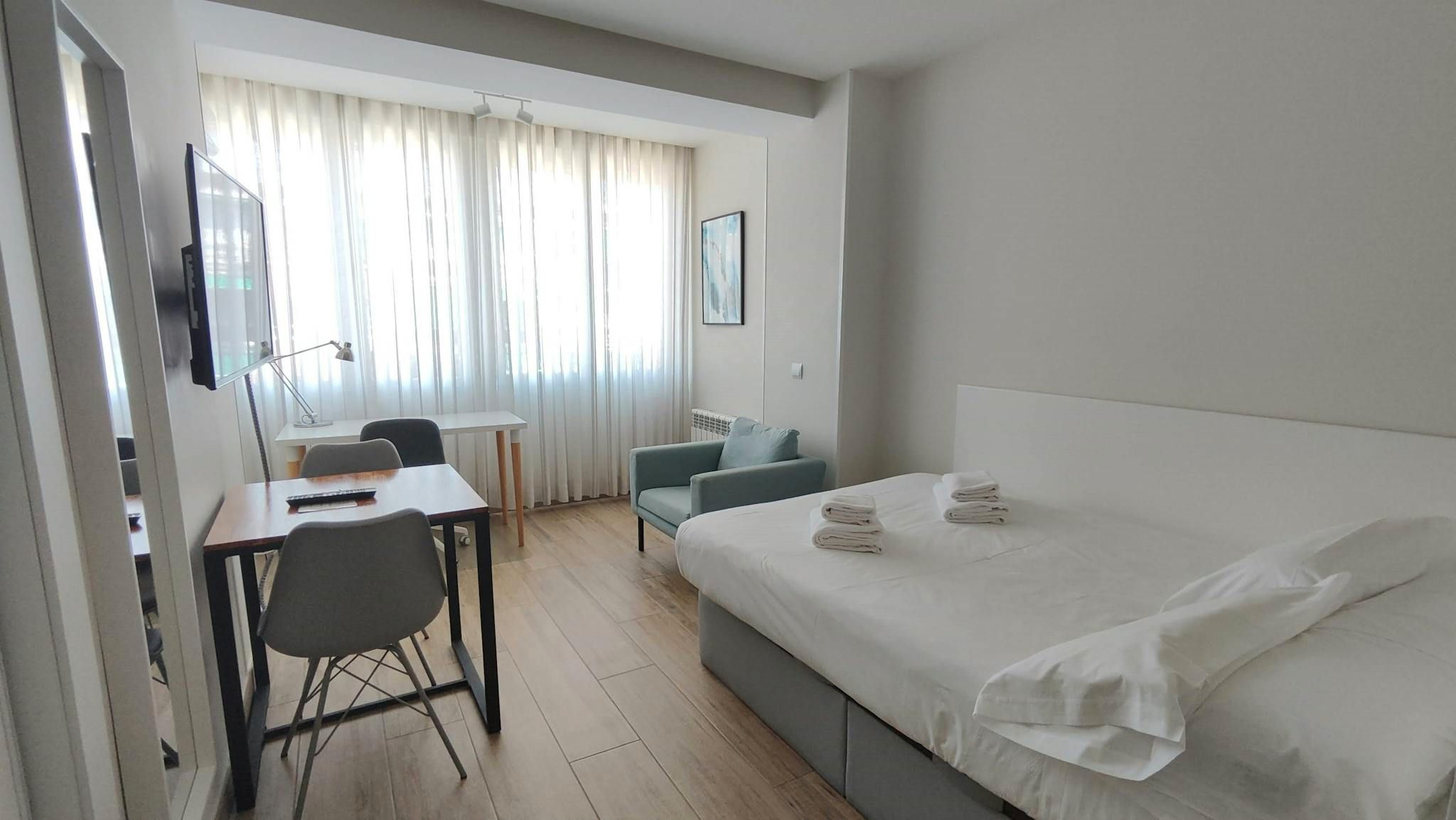 Dormitori de Pis de lloguer en  Madrid Capital amb Aire condicionat, Calefacció i Moblat