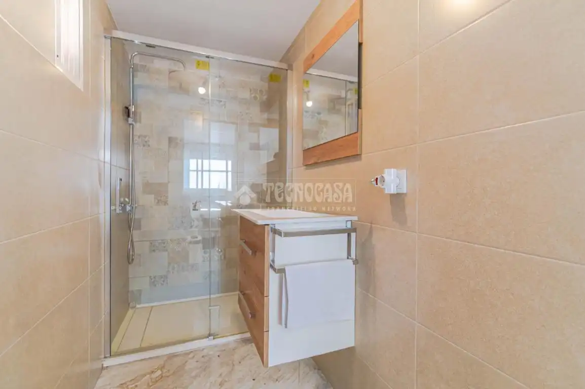 Bathroom of Study for sale in Gualchos  with Air Conditioner