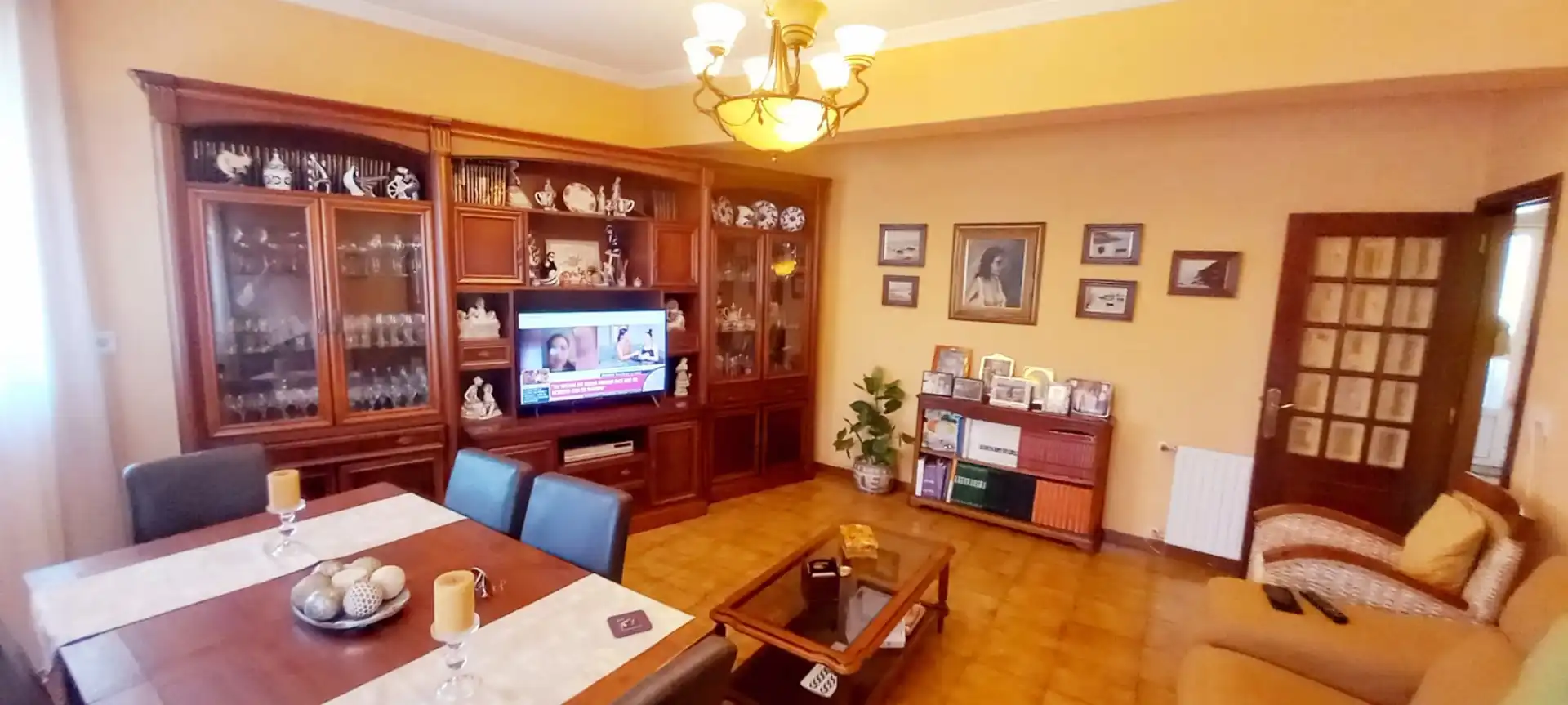 Sala d'estar de Casa o xalet en venda en Vilagarcía de Arousa amb Calefacció, Terrassa i Traster