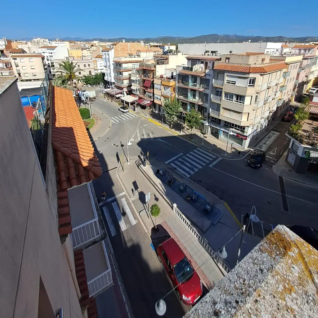 Vista exterior de Pis en venda en L'Ampolla amb Aire condicionat, Terrassa i Moblat
