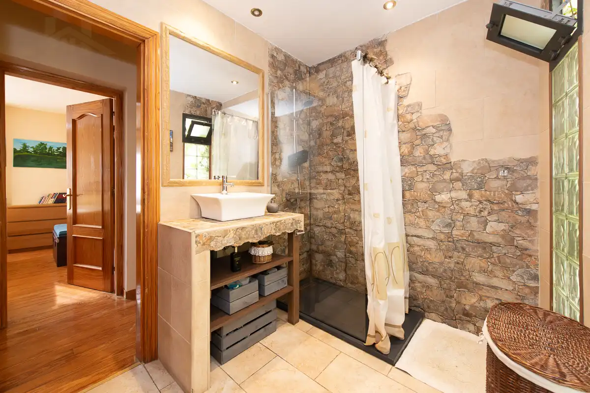 Baño de Casa o chalet en venta en Colmenar Viejo con Terraza, Trastero y Piscina