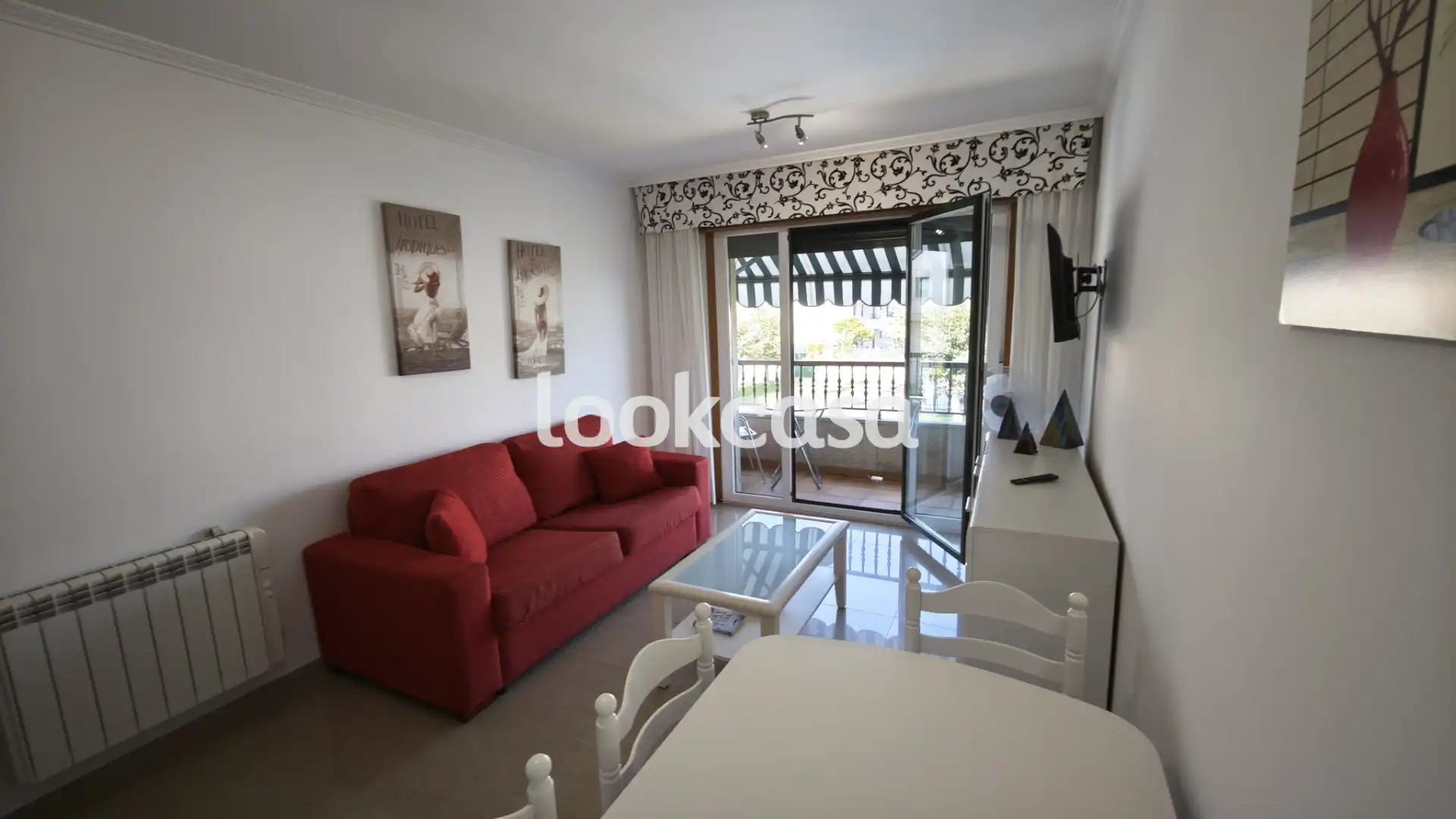 Living room of Flat for sale in Sanxenxo  with Heating, Private garden and Parquet flooring