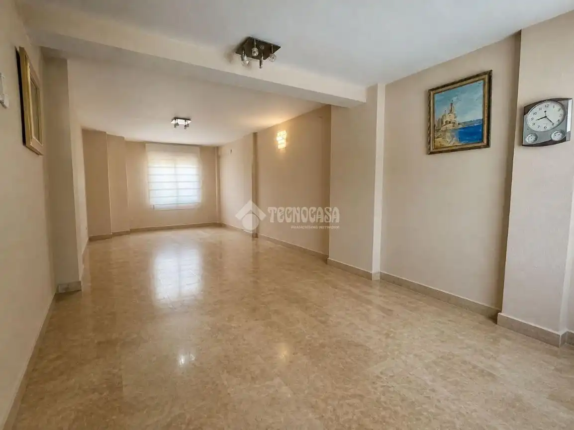 Maison avec terrasse à vendre à Mengíbar