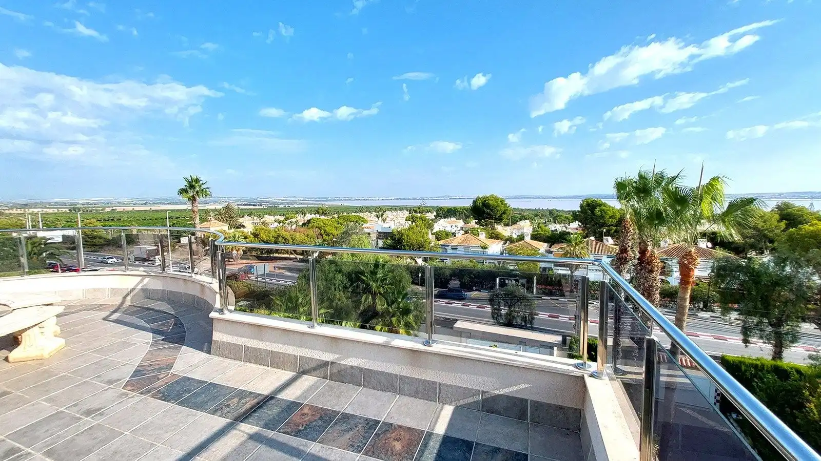 Chalet con piscina en venta en Los Balcones - Los Altos, imagen 42