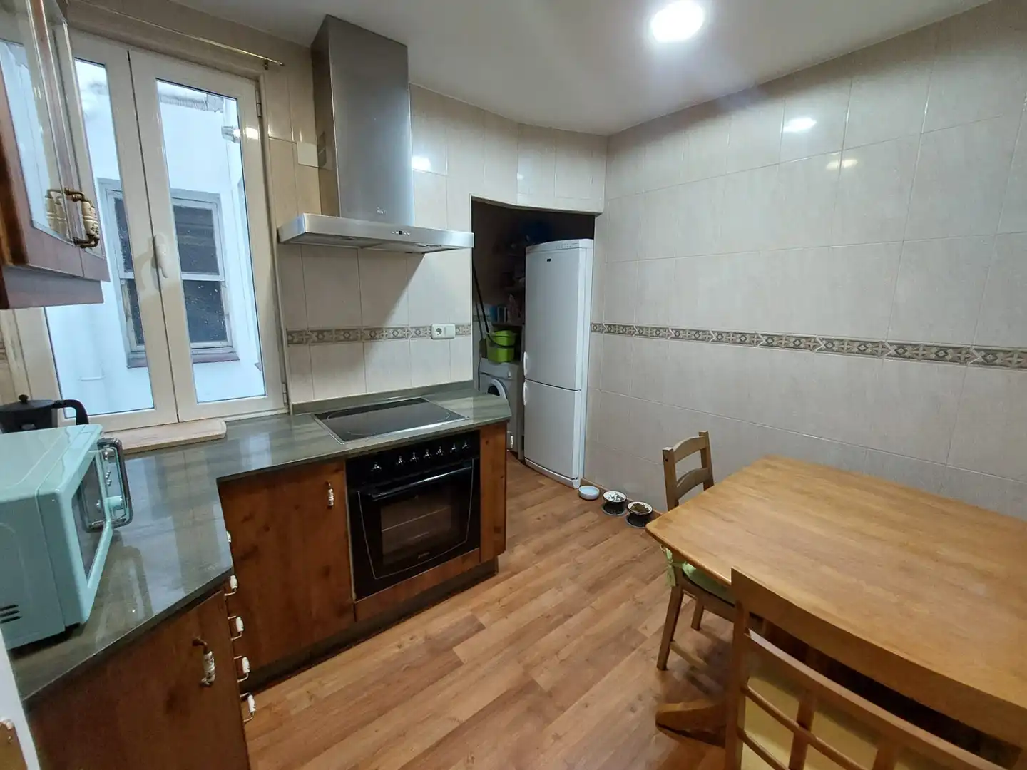 Küche von Wohnung zum Verkauf in León Capital  mit Heizung, Privatgarten und Abstellraum