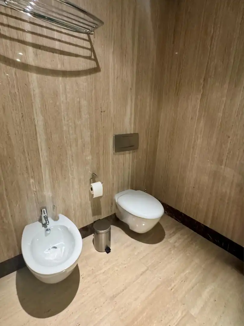 Baño de Apartamento en venta en Estepona con Aire acondicionado, Terraza y Piscina