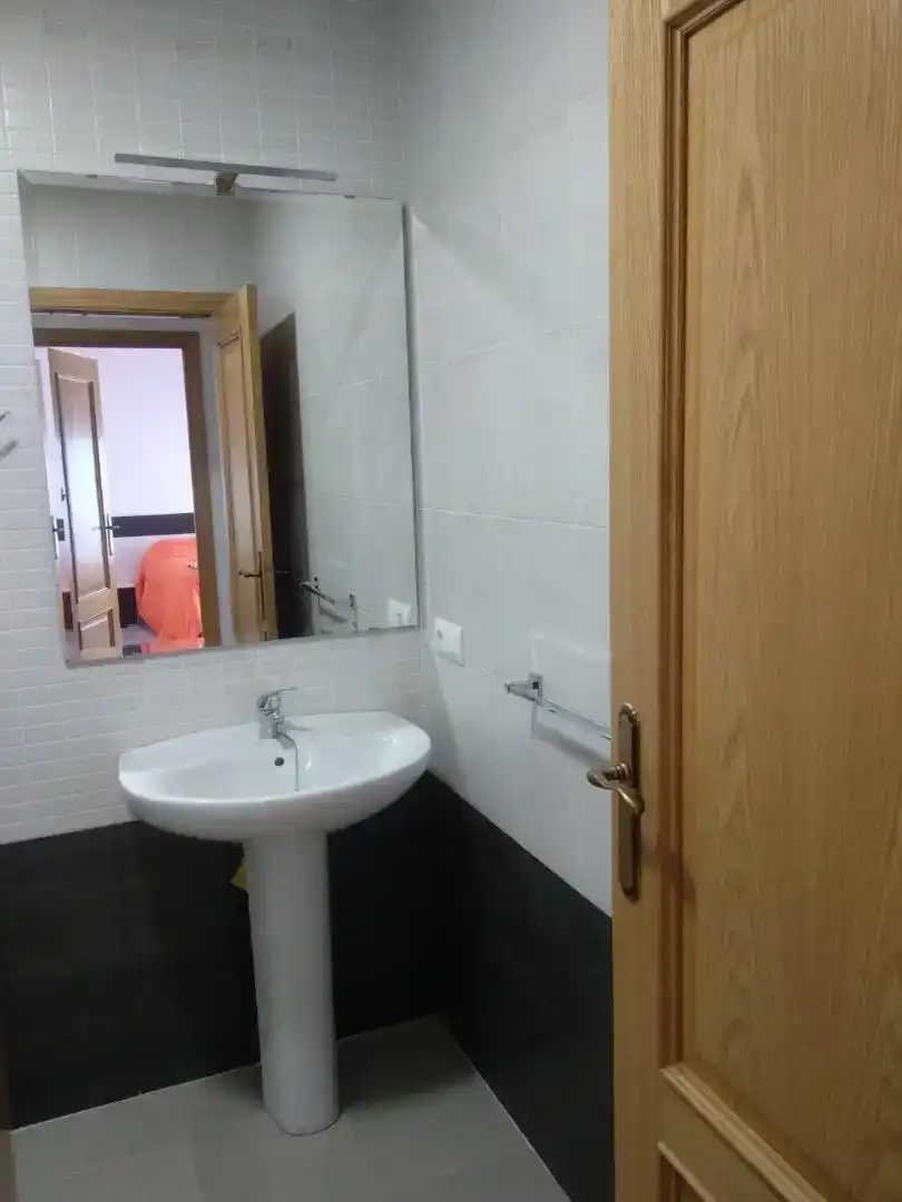 Bathroom of Flat for sale in Montilla  with Air Conditioner, Storage room and Furnished