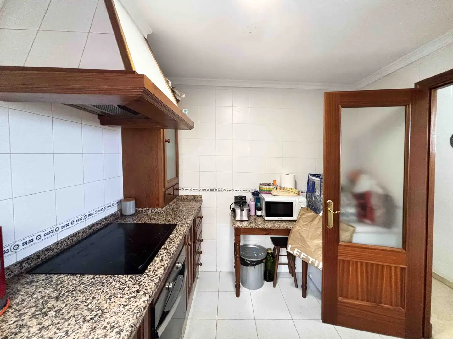 Cuina de Casa adosada en venda en Benalup-Casas Viejas amb Aire condicionat, Calefacció i Terrassa