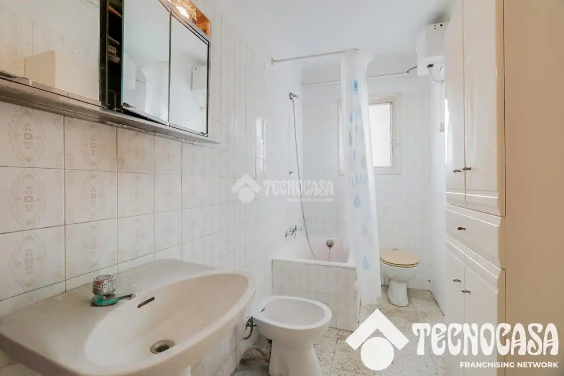 Bathroom of Flat for sale in Barcelona  with Heating and Terrace