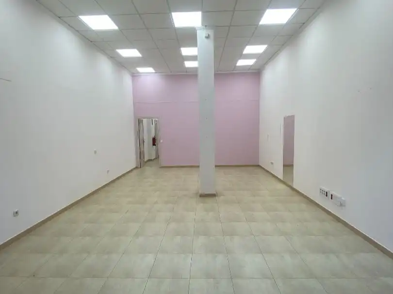 Commercial properties for rent in Madridejos  with Air Conditioner and Heating