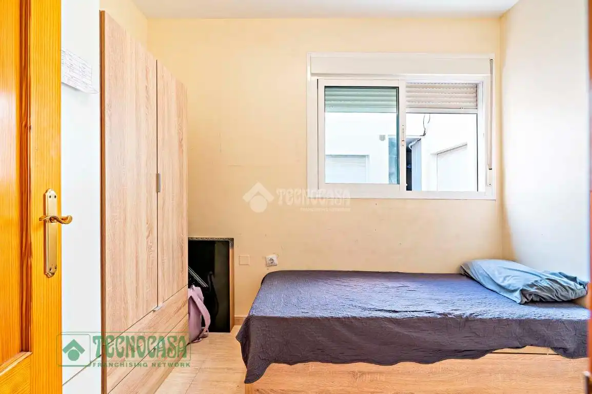 Schlafzimmer von Wohnung zum Verkauf in Vícar mit Heizung