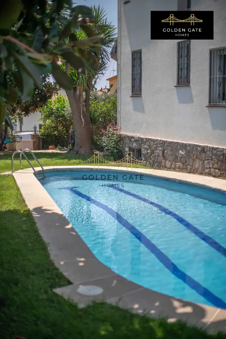 Piscina de Casa o xalet en venda en El Masnou amb Aire condicionat, Calefacció i Jardí privat
