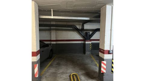 Foto 4 de Garaje en venta en Calle Antoni Varés I Martinell, Fontajau - Sant Ponç, Girona Capital