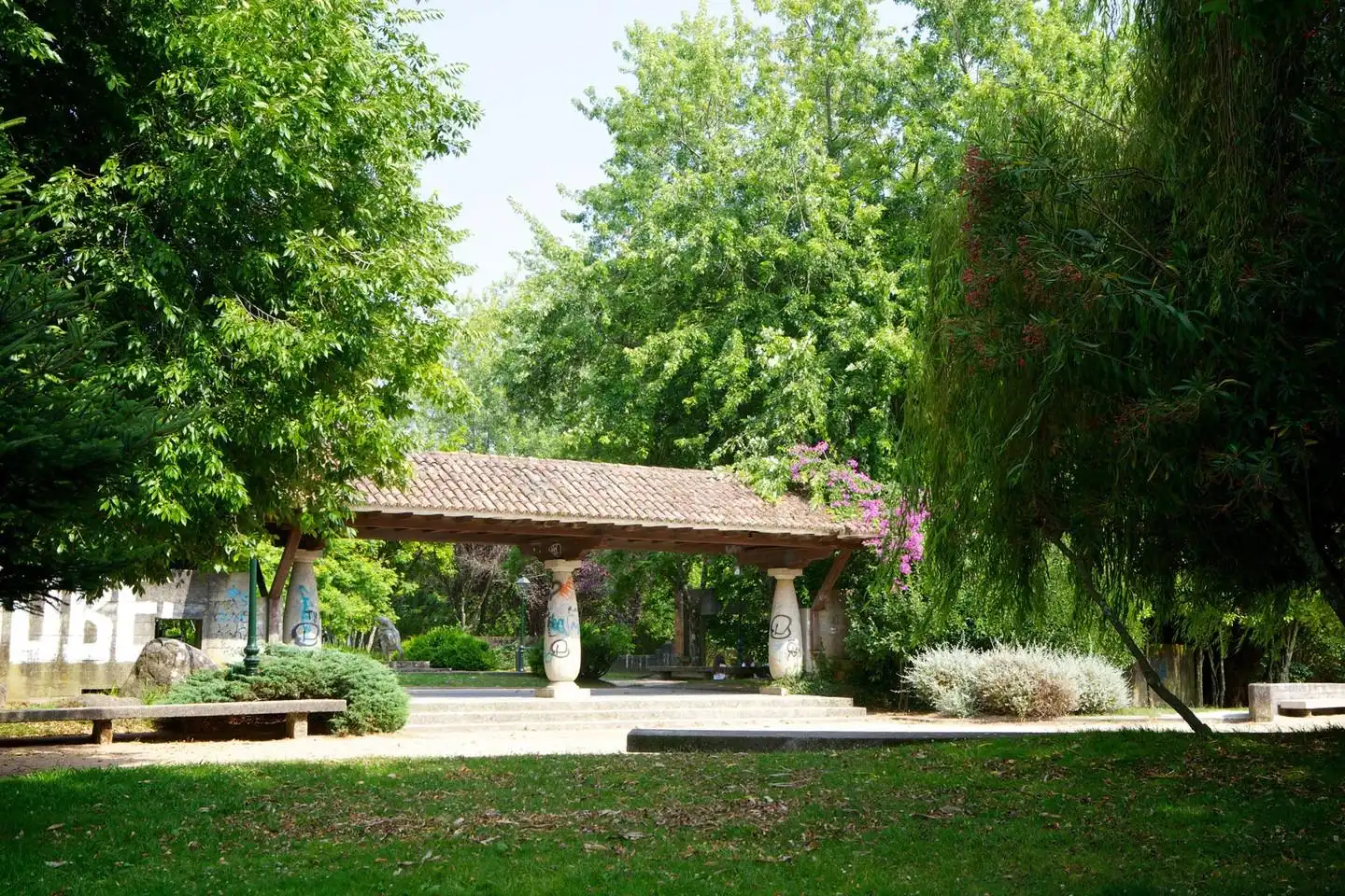 Jardí de Pis en venda en Vigo  amb Calefacció, Parquet i Traster