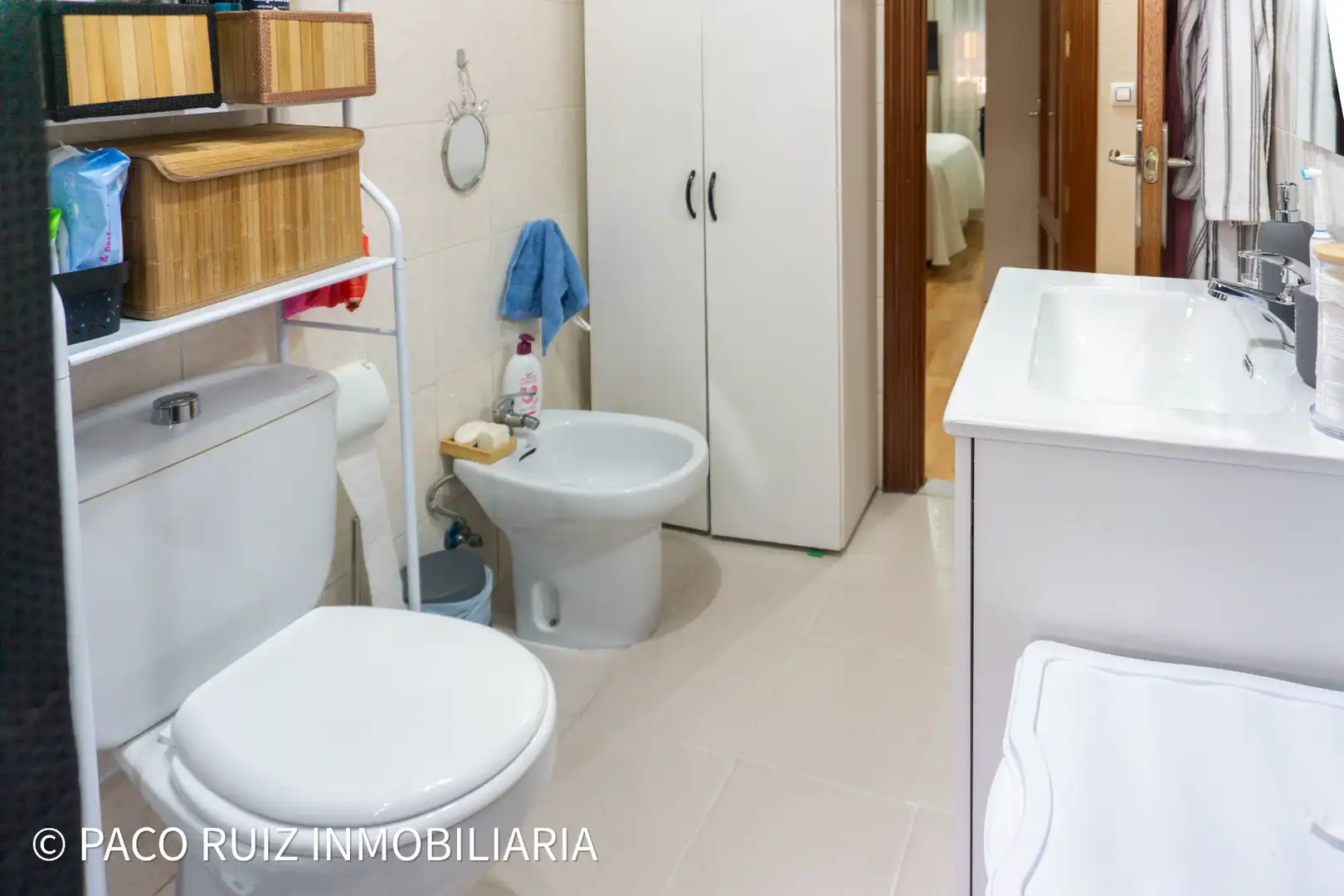 Bany de Pis en venda en Almería amb Balcó