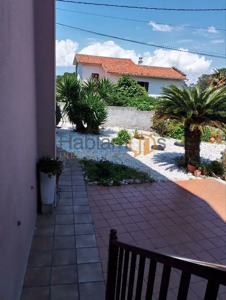 Terrassa de Casa o xalet en venda en Vilagarcía de Arousa amb Calefacció, Jardí privat i Terrassa