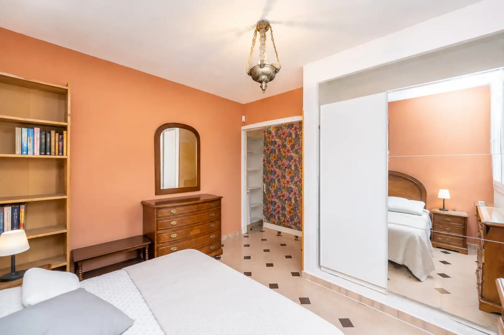 Dormitori de Casa o xalet en venda en El Escorial amb Jardí privat, Terrassa i Piscina