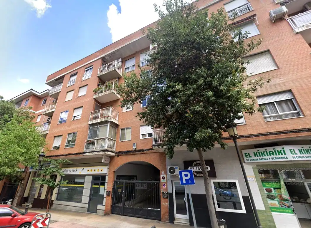 Vista exterior de Piso en venta en Cáceres