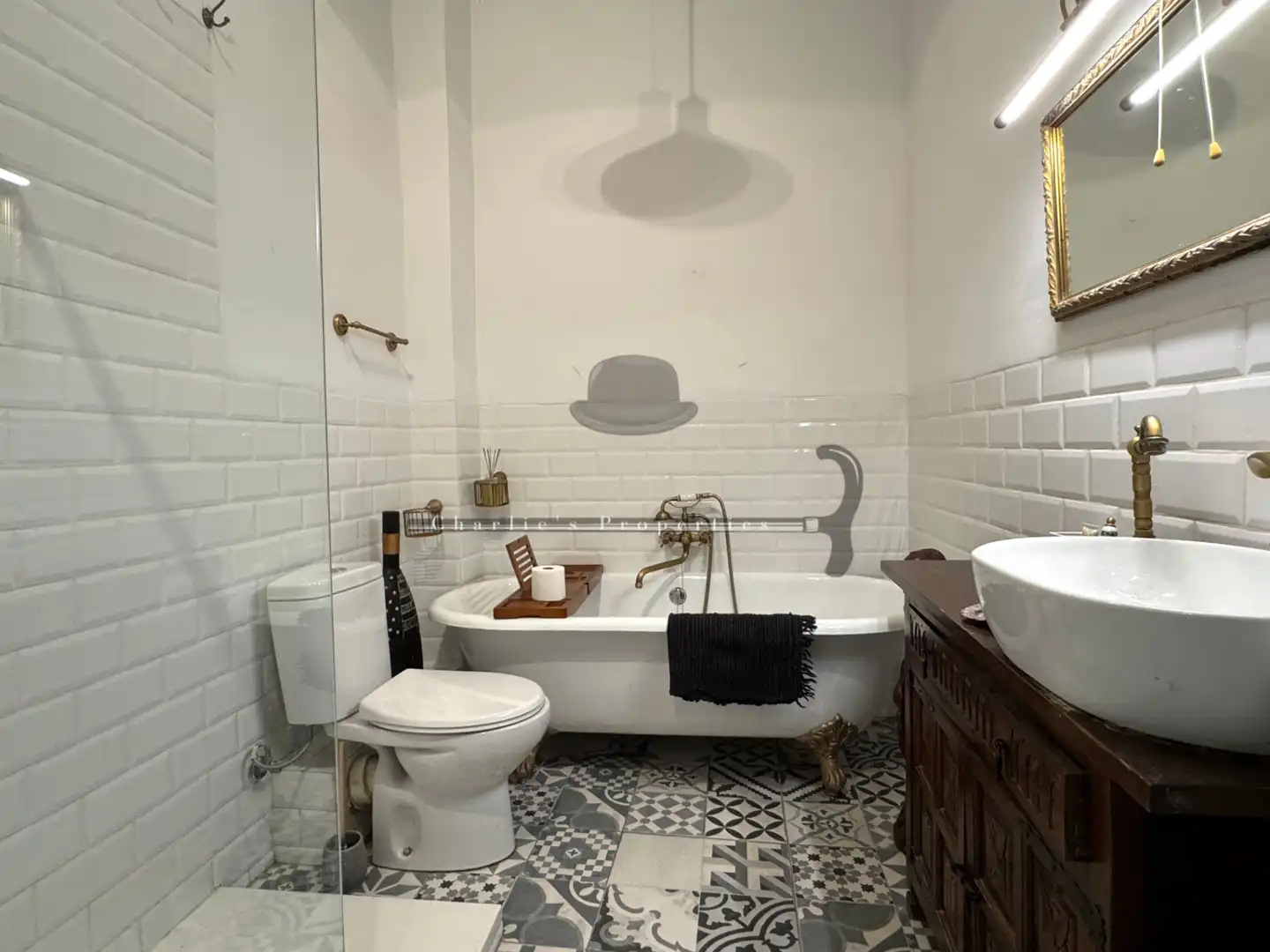 Baño de Apartamento de alquiler en Barcelona con Aire acondicionado, Calefacción y Amueblado